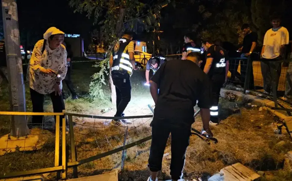 Otomobilin takla attığı kazada, kopan parmağı dakikalarca arandı