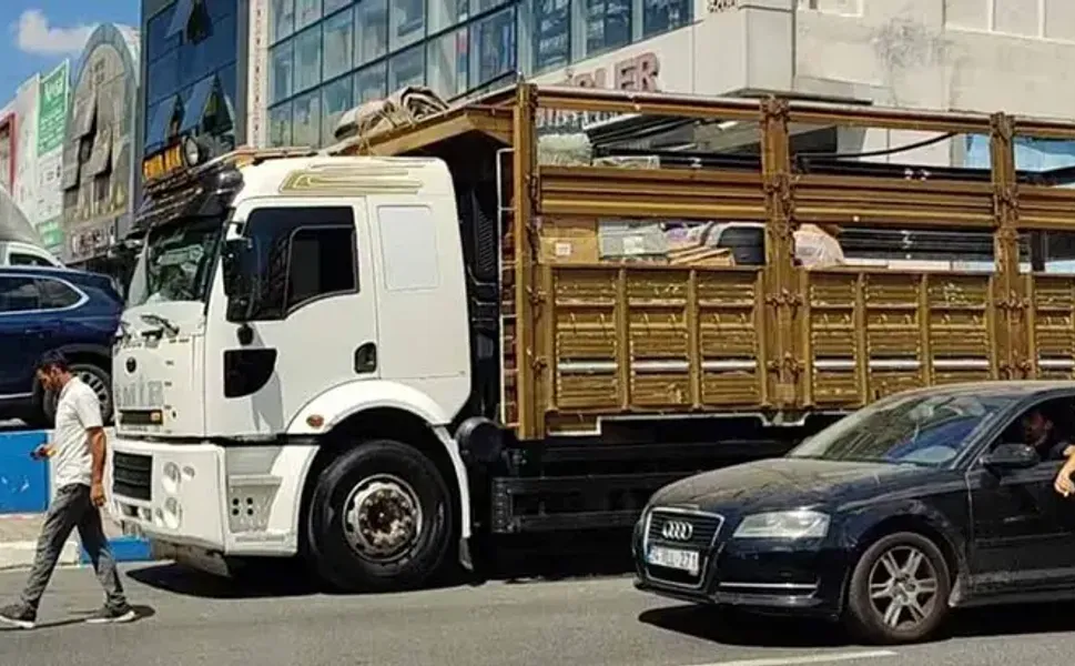 Haber alamadığı eniştesini çalıştığı kamyonda ölü buldu