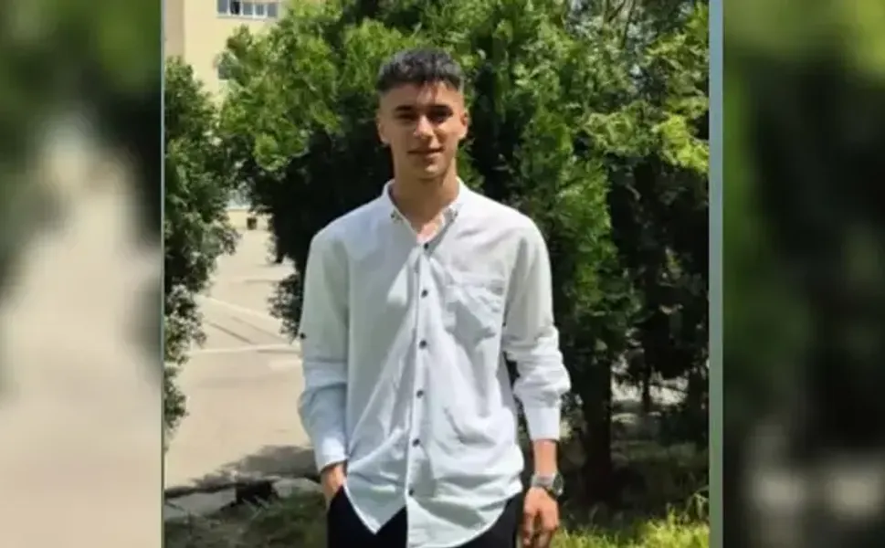 19 yaşındaki Berat, odasında ölü bulundu