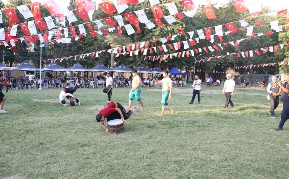 Kahramanmaraş'ta Geleneksel Karakucak Fuar Güreş Festivali düzenlendi