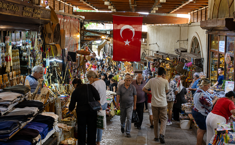 Kahramanmaraş’ta Kapalı Çarşı Hafta İçi de Yoğun