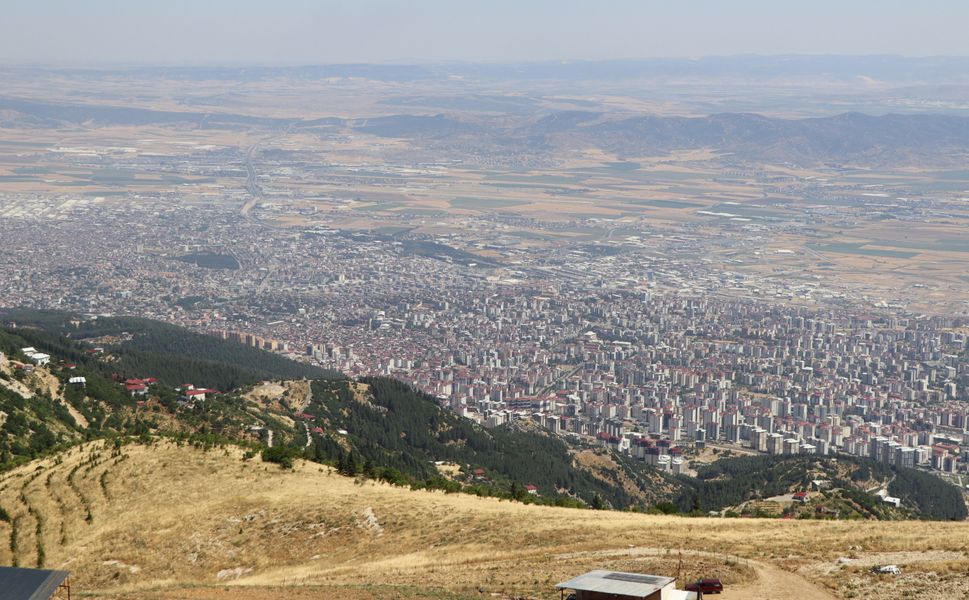 Kahramanmaraş’taki Bin 100 Yıllık Tarihi Yapı İlgi Görüyor