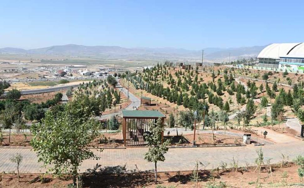 Bakan Kurum, İlk “Yeşil Ruhsat”ı Başkan Görgel’e Takdim Etti