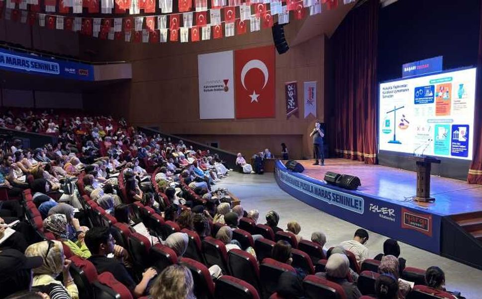 KPSS Adayları Sınav Öncesi Bilgilerini Büyükşehir’in Kampında Tazeliyor