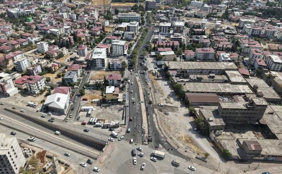 Lütfi Köker Bulvarı’nda Yenileme Sürüyor