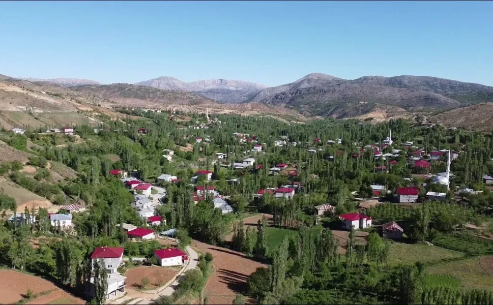Nurhak, ne zaman ilçe oldu?