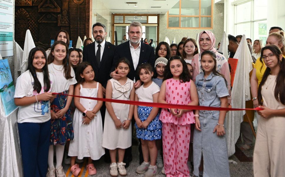 Kahramanmaraş'ta Miniklerin Sanat Yolculuğu Sergiyle Taçlandı