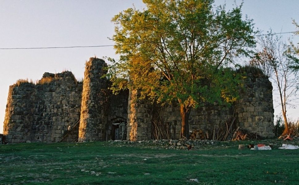 Taş Duvarlarının Ardında Yüzyıllık Bir Tarih Saklı