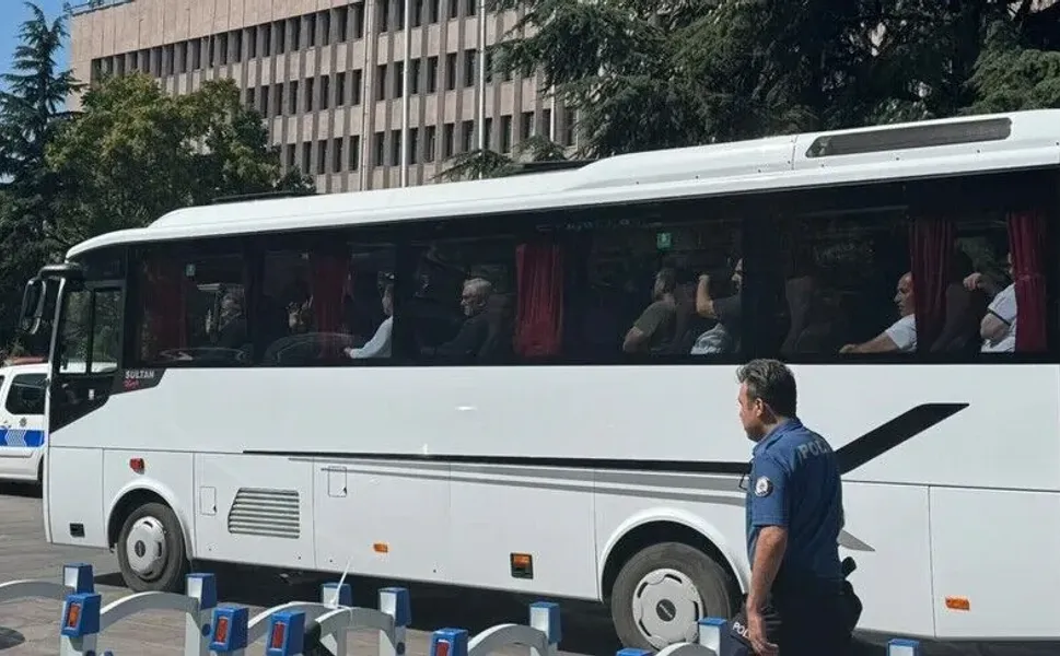"Alihan Kuriş çıkar amaçlı suç örgütü"ne yönelik operasyonda 32 şüpheli tutuklandı