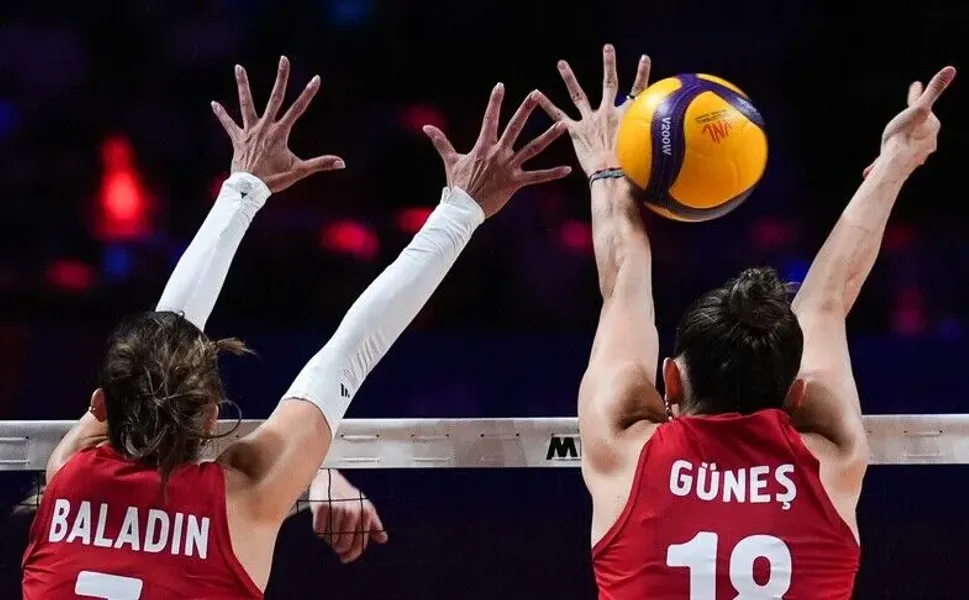 A Milli Kadın Voleybol Takımı, Avrupa Şampiyonası'nda yarın Slovenya ile karşılaşacak