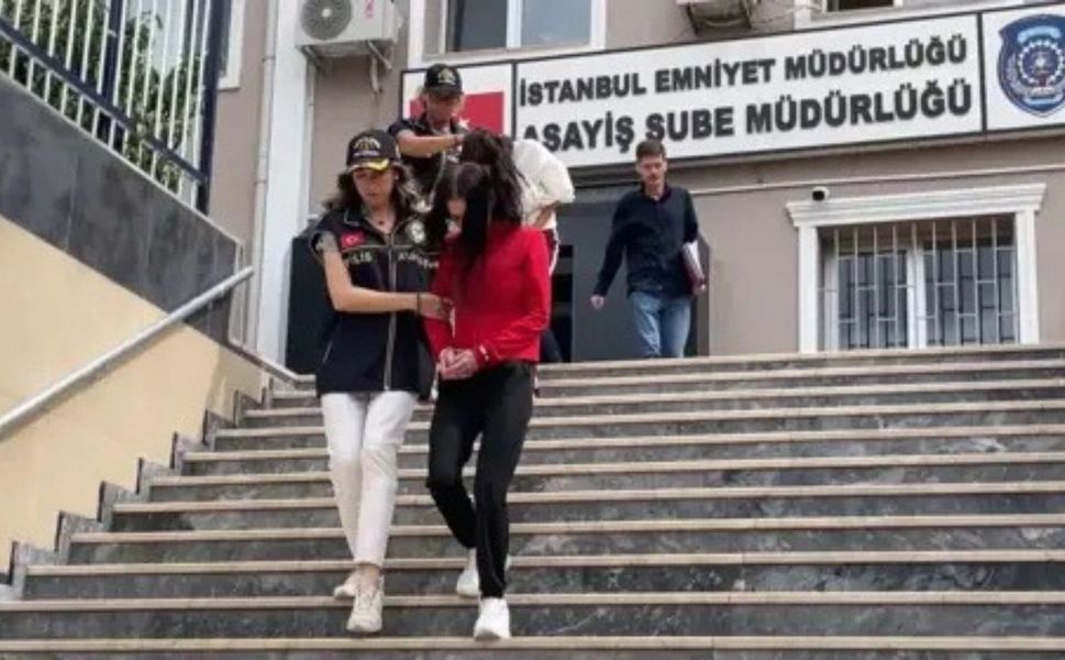 1,5 milyon liralık ziynet eşyası çalan kadınlar yakalandı