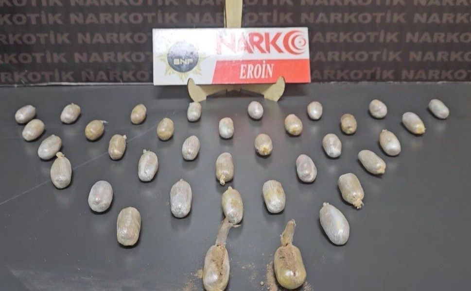 Midesinde 35 paket eroin taşıyan şüpheli yakalandı