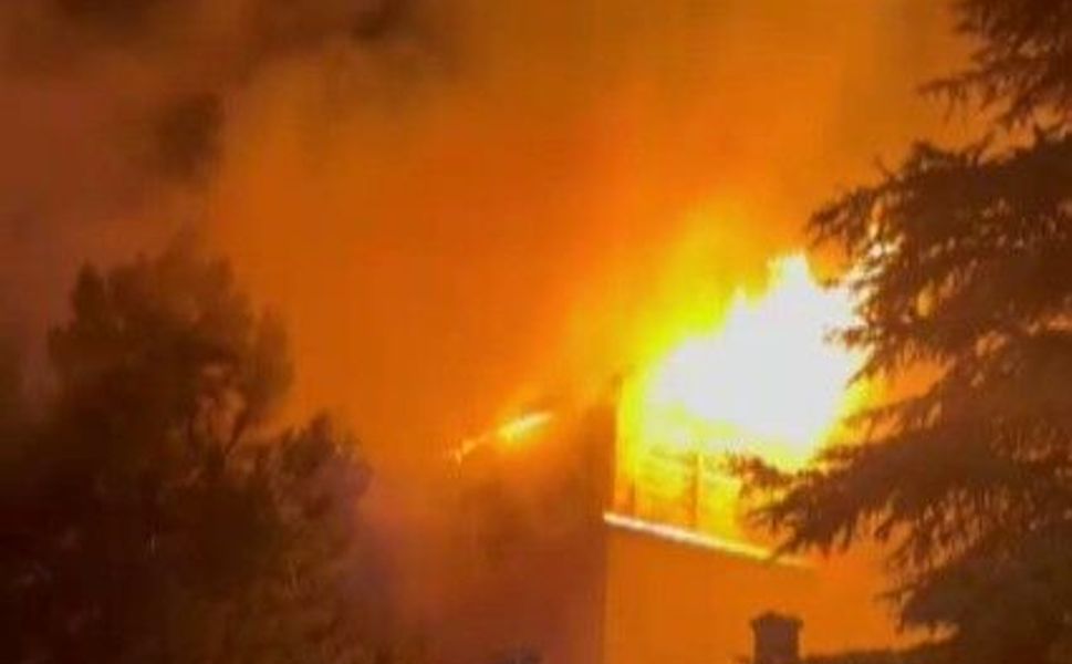 Kahramanmaraş'ta çatı yangını korkuttu