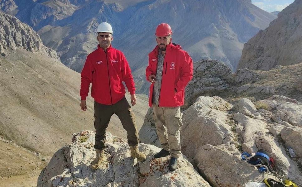Kayalıklarda Mahsur Kalan Keçiler İçin Ekipler Seferber Oldu