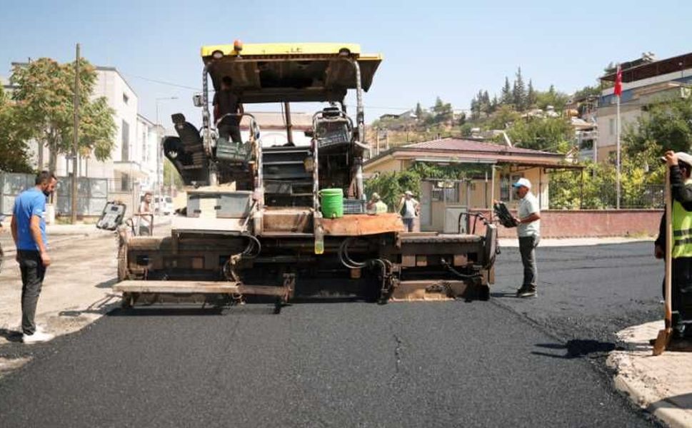 Dulkadiroğlu Ballıca’da Asfalt Mesaisi Durmaksızın Sürüyor