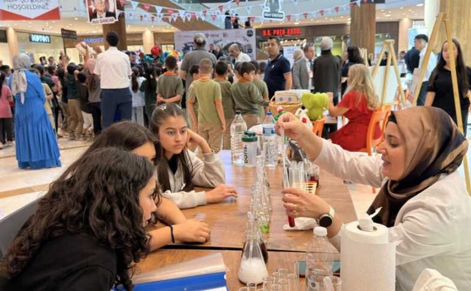 TÜBİTAK Bilimfest Kahramanmaraş’ta Gençlerle Buluştu