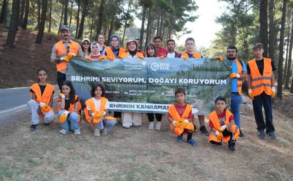 Kahramanmaraş’ta Kazma Bağları Gönüllülerle Temizlendi