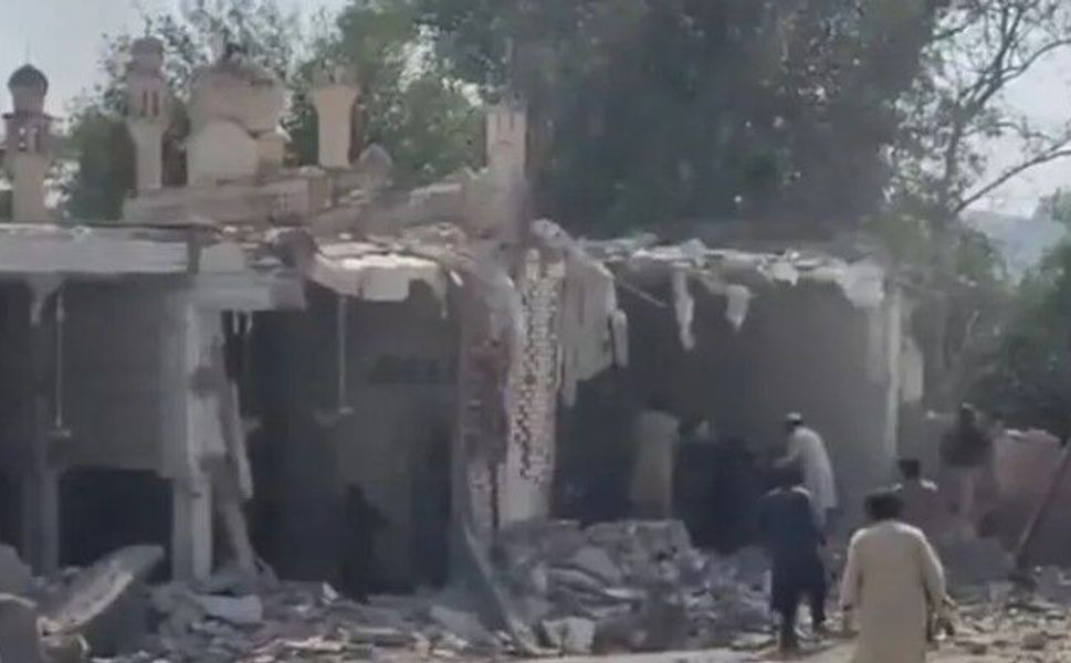 Camide patlama yaşandı; 15 ölü, 50 yaralı