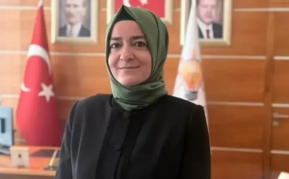 Fatma Betül Sayan Kaya kimdir?