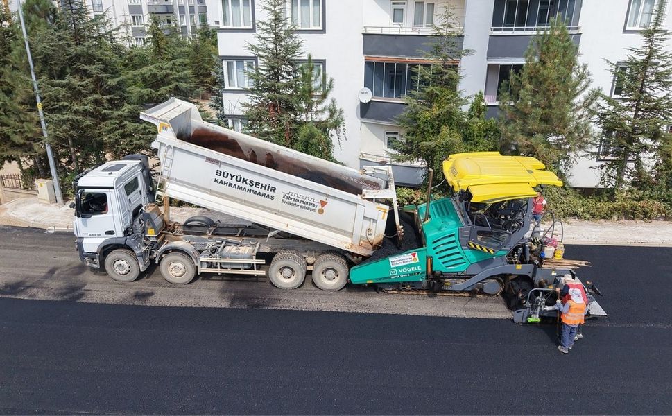 Büyükşehir’den Yeni Haftada 18 Farklı Noktada Asfalt Serimi