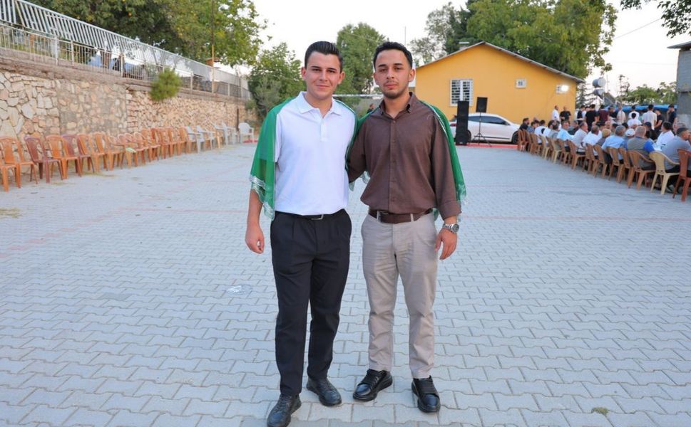 Kahramanmaraşlı İkiz Kardeşler Askere Birlikte Gidecek