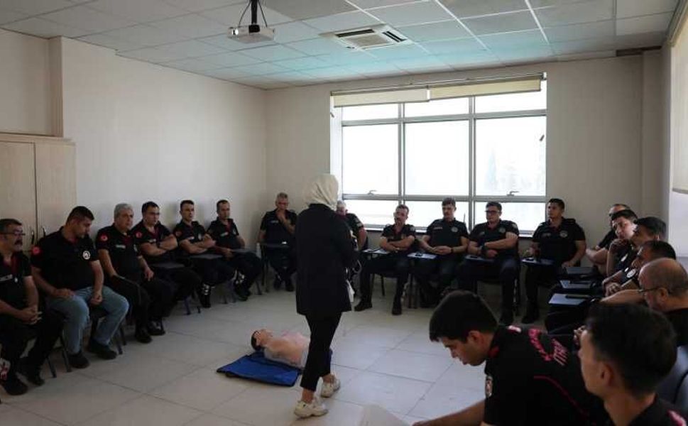 Kahramanmaraş’ta İtfaiyeciler Hayat Kurtarmak İçin Eğitimde