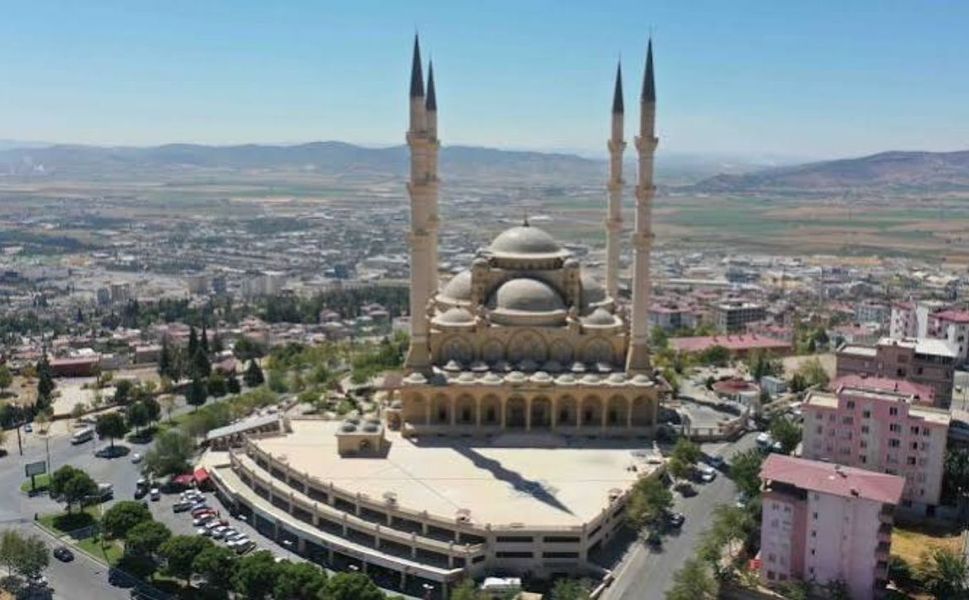 Kahramanmaraş’ta Cuma Namazı Saat Kaçta Kılınacak?