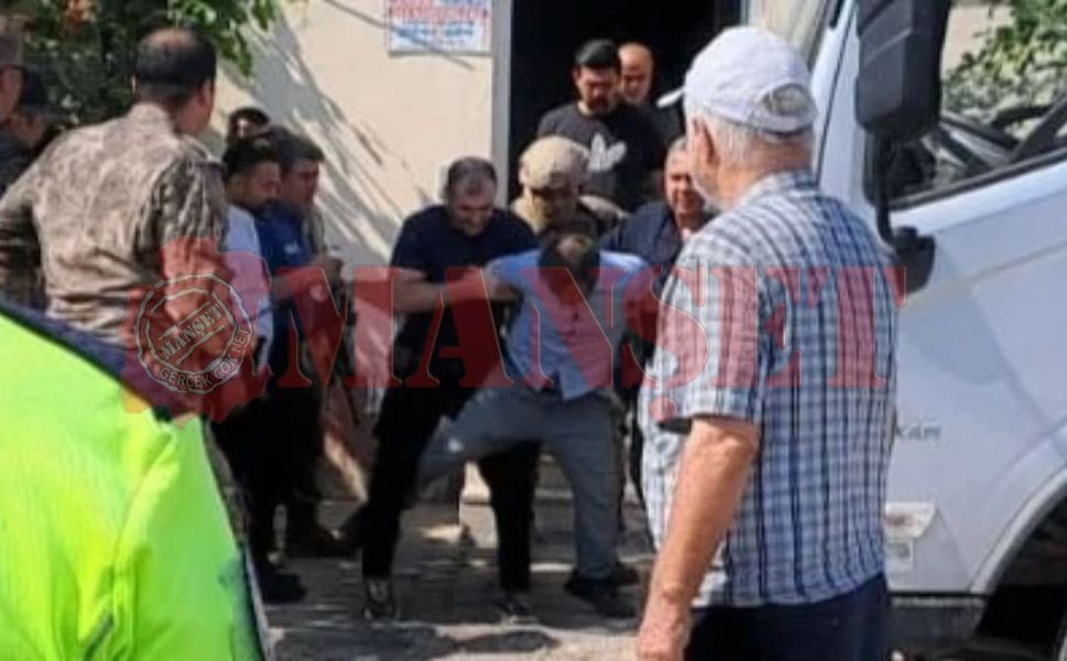 Kahramanmaraş’ta keserle ailesini rehin aldı