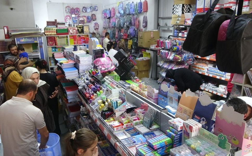 Okullar açılıyor, kırtasiyelerde hareketlilik başladı