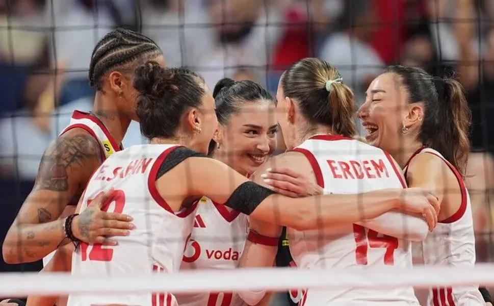 A Milli Kadın Voleybol Takımı, Avrupa Şampiyonası'nda finalde