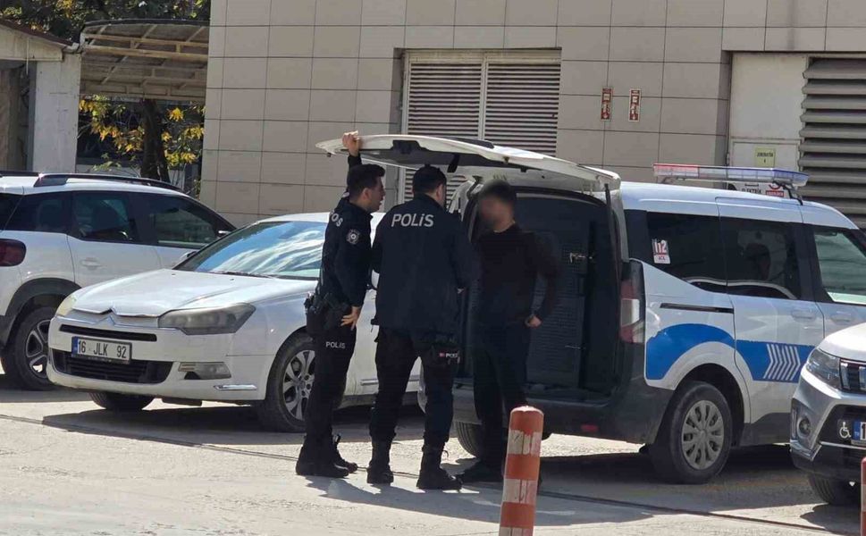 Okula silahla giren genç panik yaşattı, gerçek sonradan ortaya çıktı