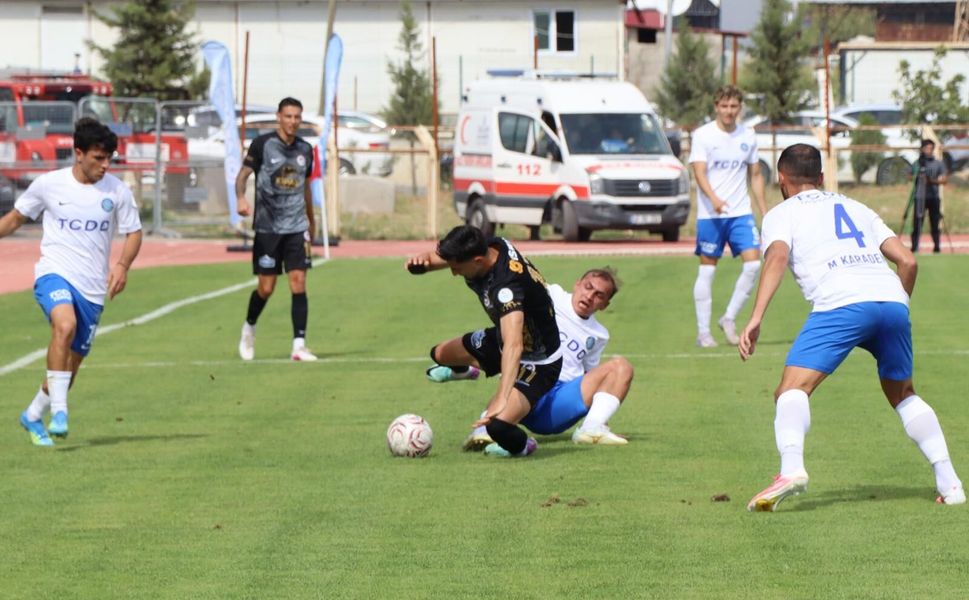 İstiklalspor, Ankara Demirspor’u Tek Golle Geçti