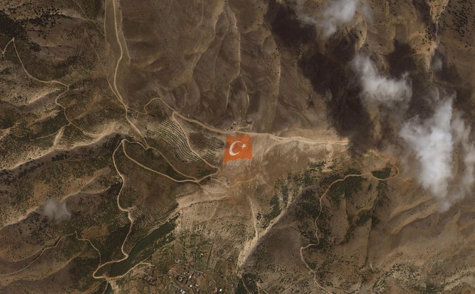 GÖKTÜRK-1’in objektifinden Kahramanmaraş’taki dev Türk bayrağı