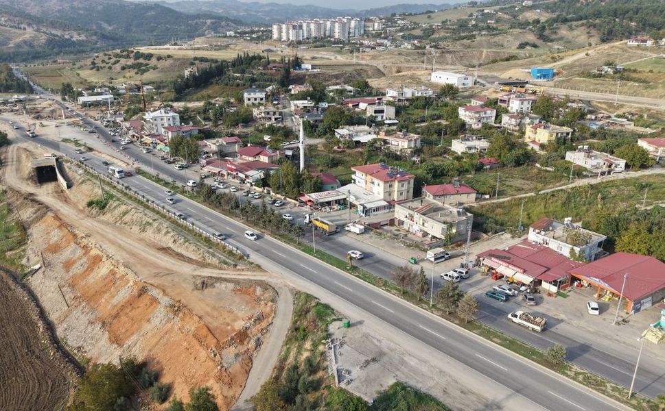 Kılavuzlu yolundaki kaçak çıkmalar yıkılacak