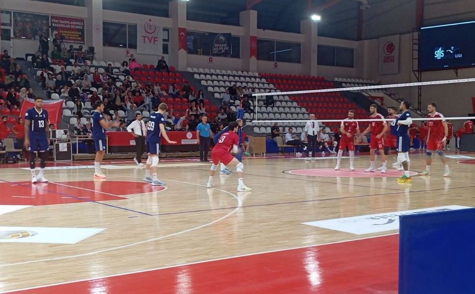 Onikişubat Belediyespor Efeler Ligi’nde İlk Galibiyetini Aldı