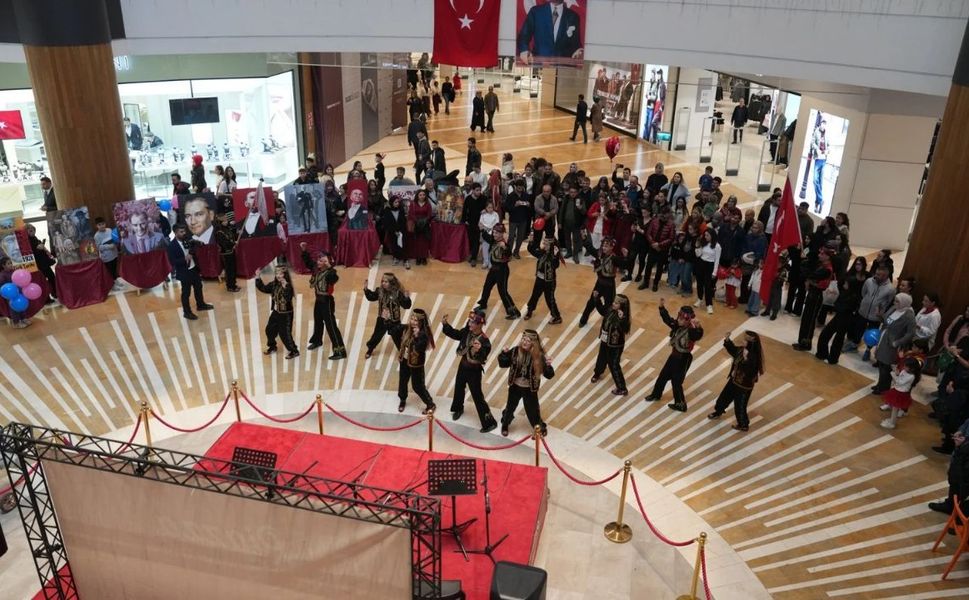 Kahramanmaraş’ta Cumhuriyet Coşkusu Sanatla Buluştu