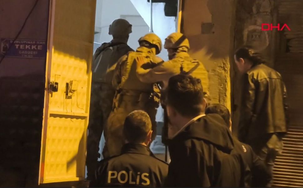 Para Vermeyen Annesini Rehin Aldı