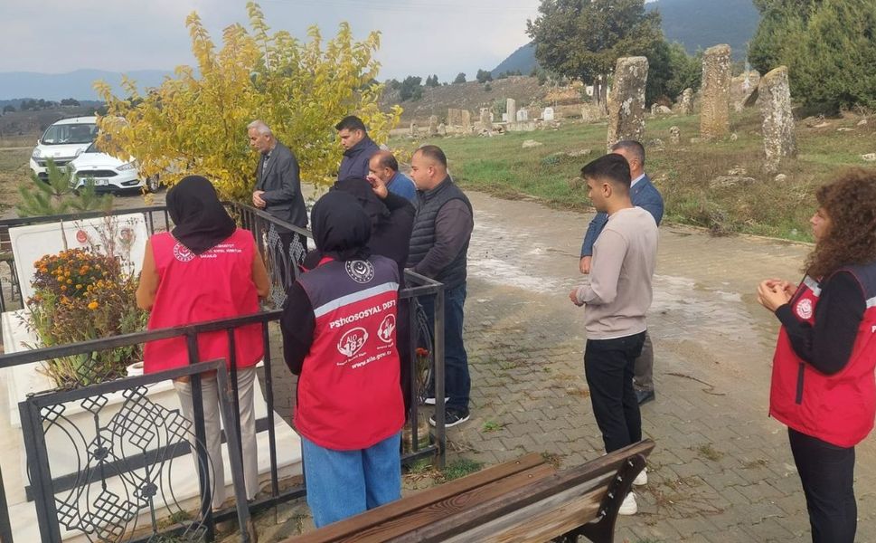 Kahramanmaraş’ta Şehitlerin Kabirleri Ziyaret Edildi