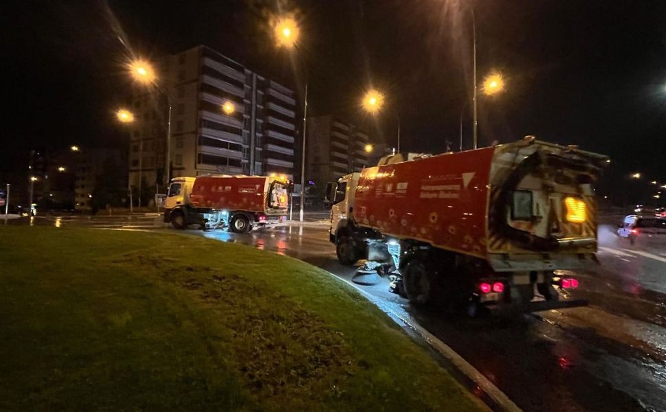Kahramanmaraş’ta Şiddetli Yağışa Gece Boyu Müdahale