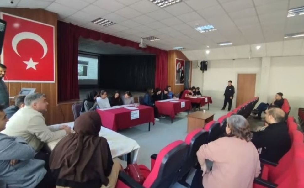 Kahramanmaraş’ta Liseli Gençler Çevre Bilgilerini Yarıştırdı