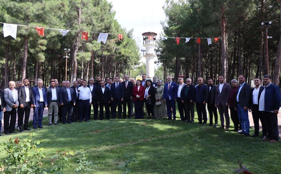 Kahramanmaraş Anahtar Parti Teşkilatı Muhtarlarla Bir Araya Geldi