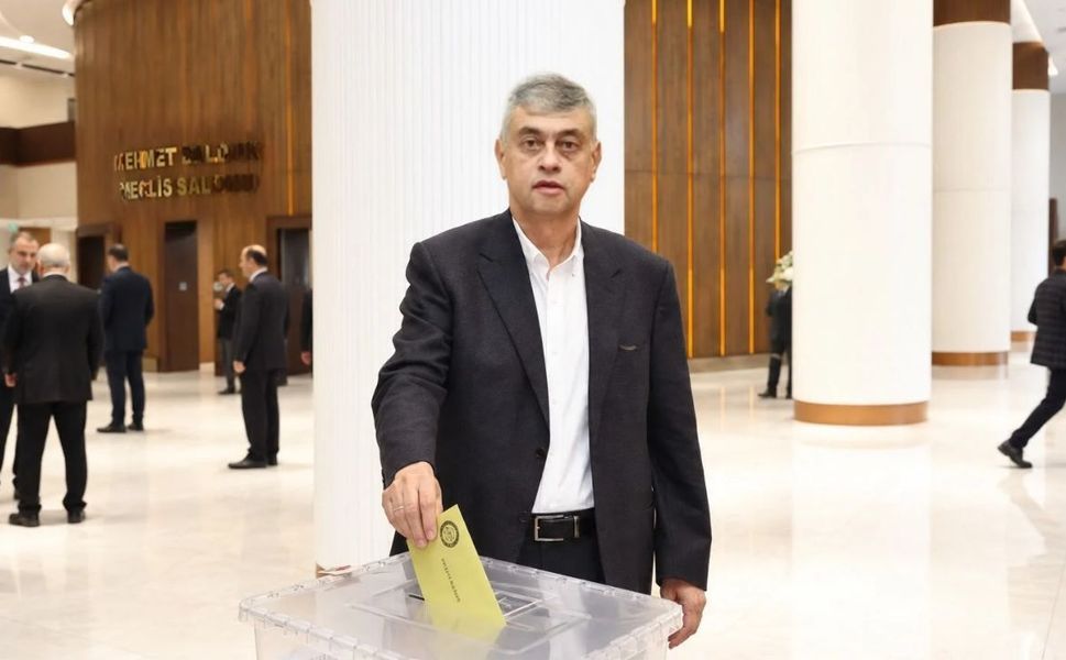 Mahmut Arıkan Meclis Başkanı Oldu