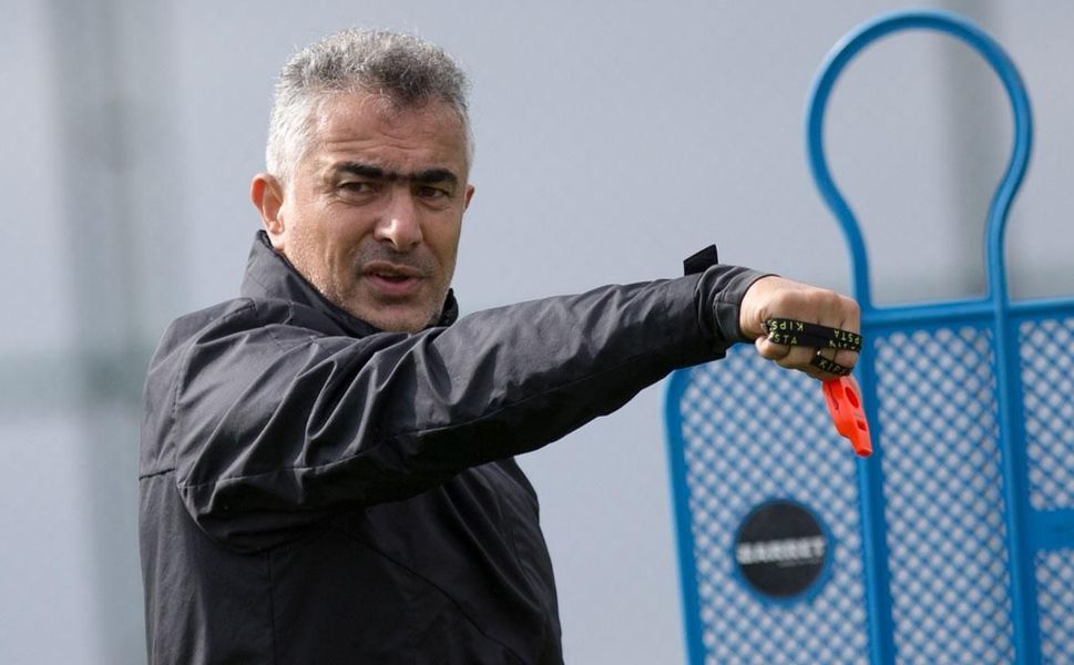 İstiklalspor’un Yeni Teknik Direktörü Mehmet Altıparmak Oldu