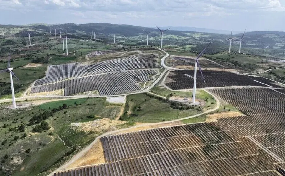 Türkiye’nin Enerji Tablosu Değişiyor: Güneş ve Rüzgarda Rekor