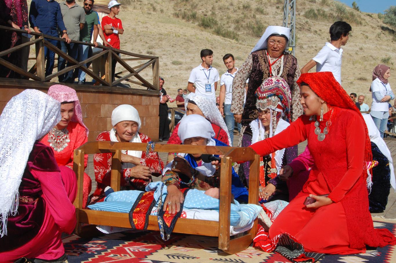 Ulupamir Kirgizlarinin Besik Toyu Ilgi Odagi Oldu43