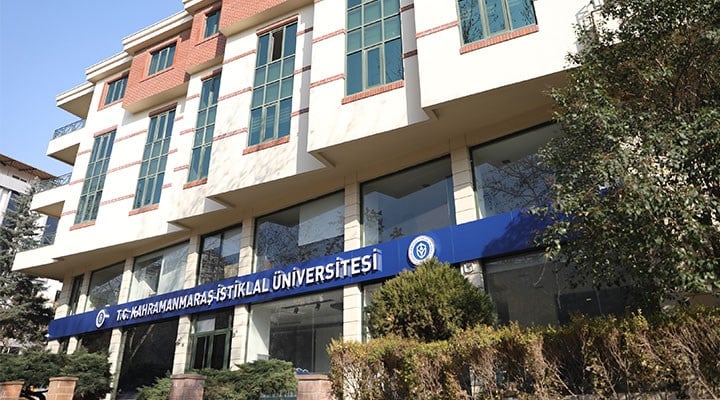 Istiklal Universitesi Sifiri Seviyor 955106 5