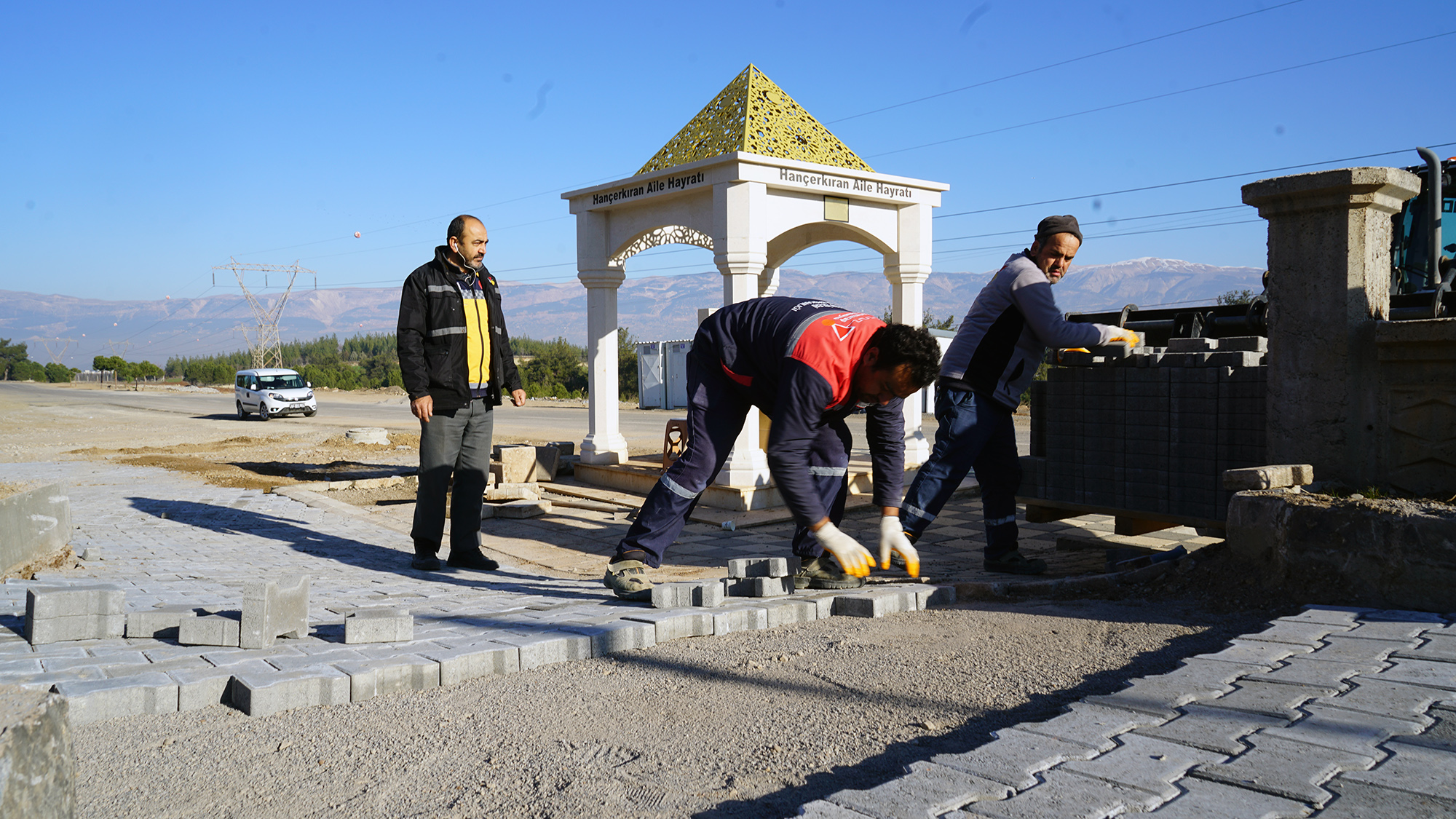 Deprem Şehitliği (1)