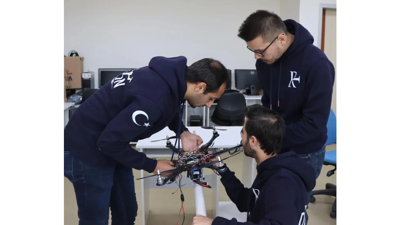 Yikimin Icinden Hayati Gosteren Dron H1567309 31