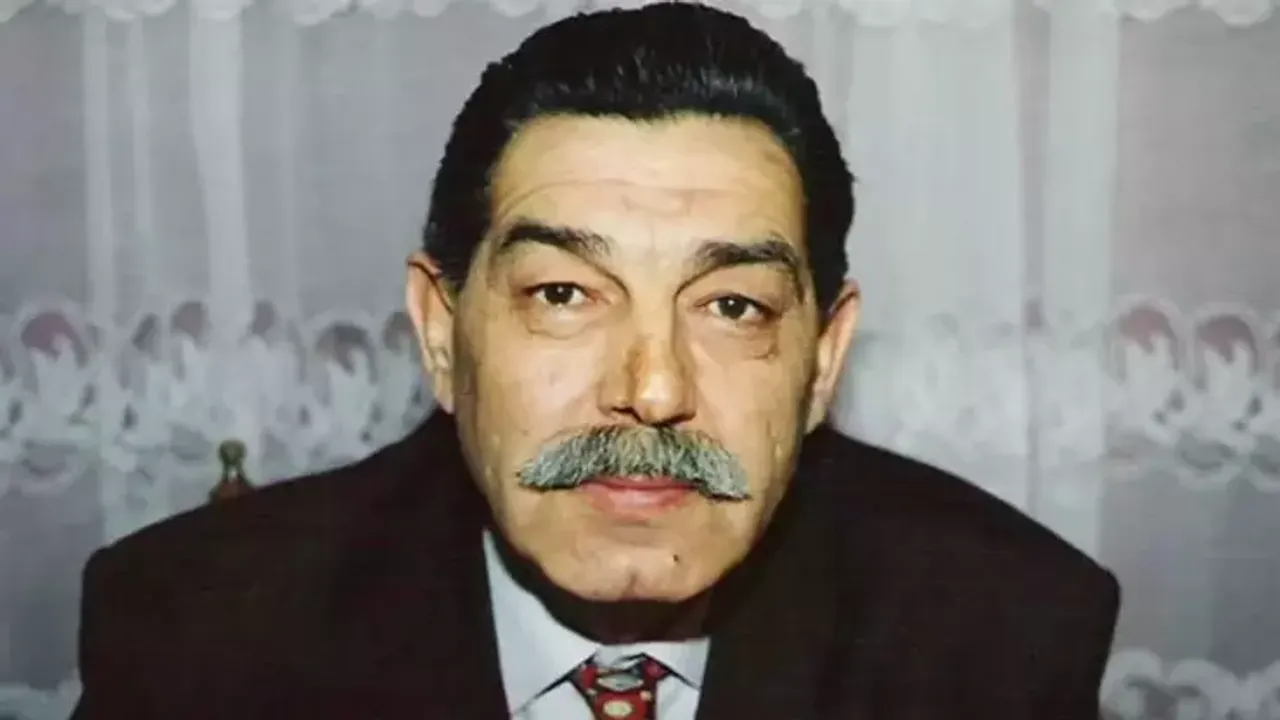 Akif Inan Kimdir
