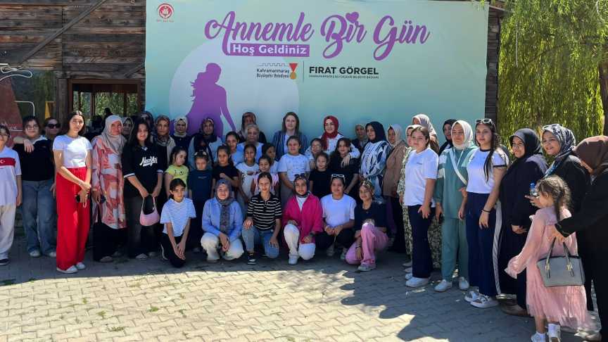 Anne Kız Kamp (10)